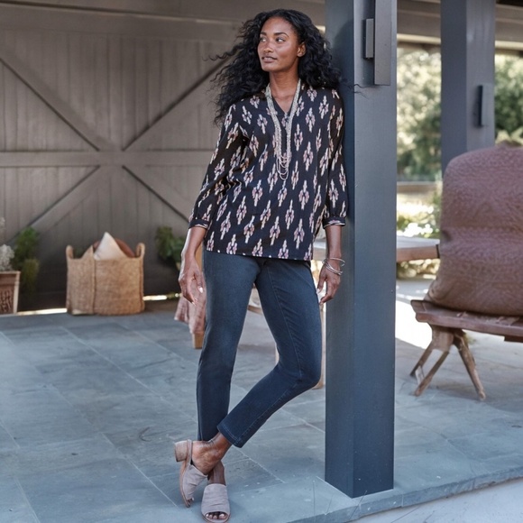 J. Jill Pur Jill V-Neck Ikat Top - Picture 1 of 3